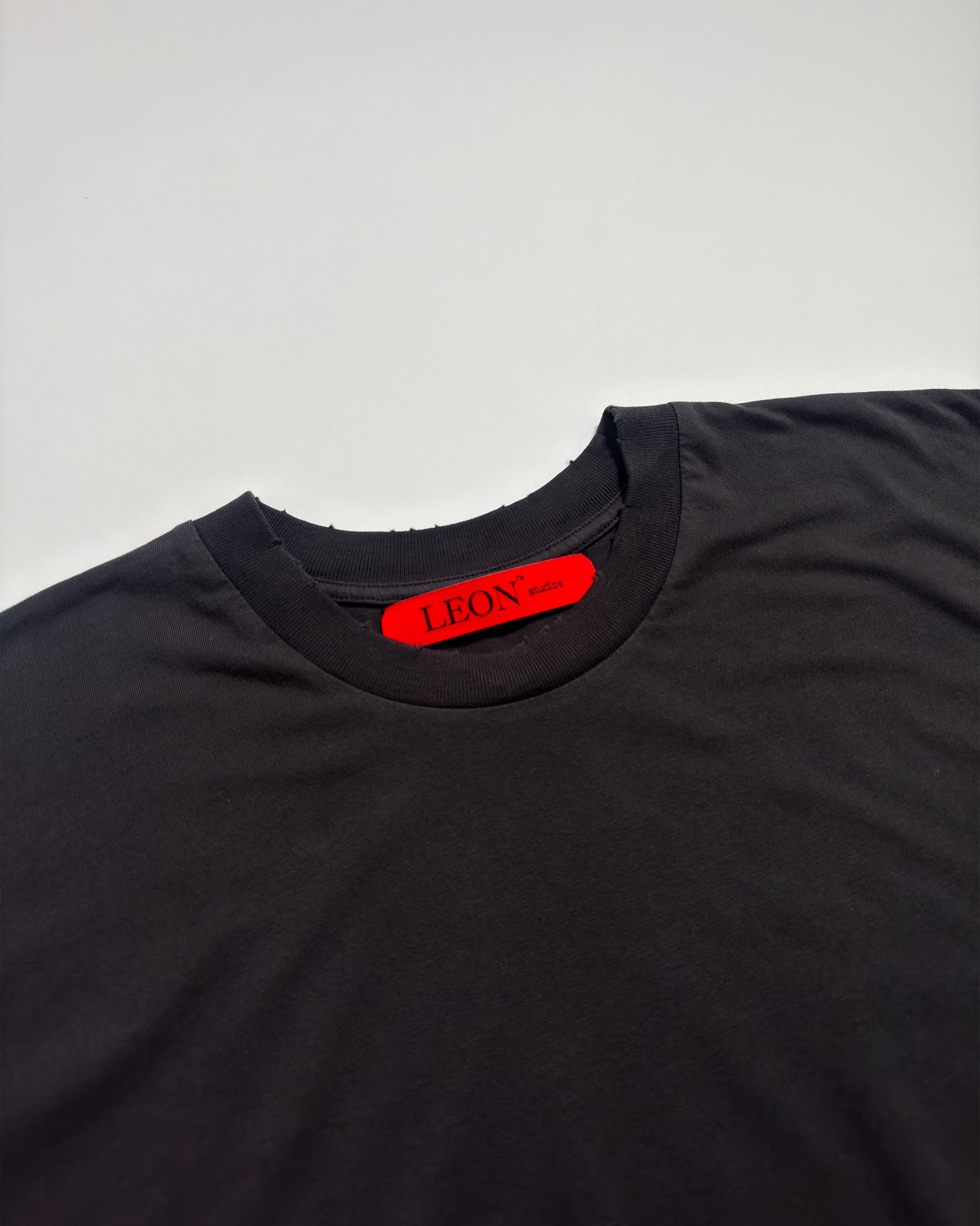VINTAGE BLACK SIGNATURE T SHIRT