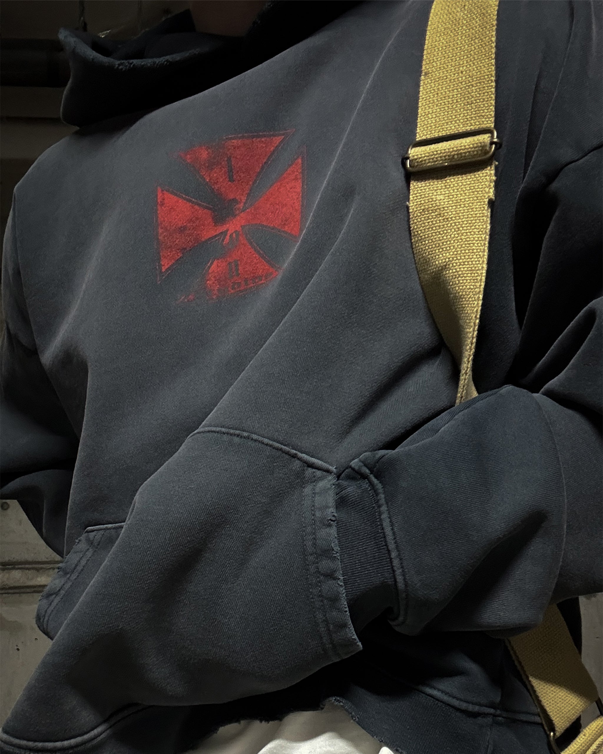 CROSS HOODIE