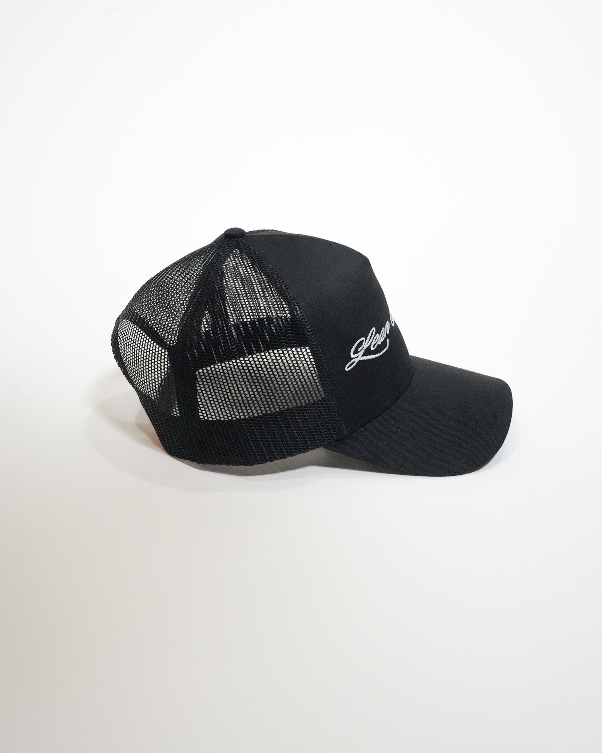 SCRIPT LOGO HAT