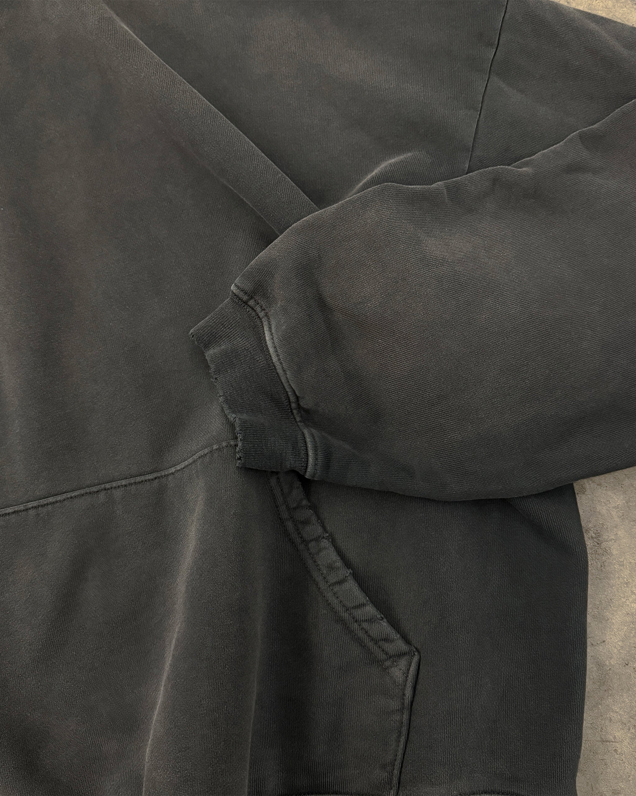 SIGNATURE HOODIE
