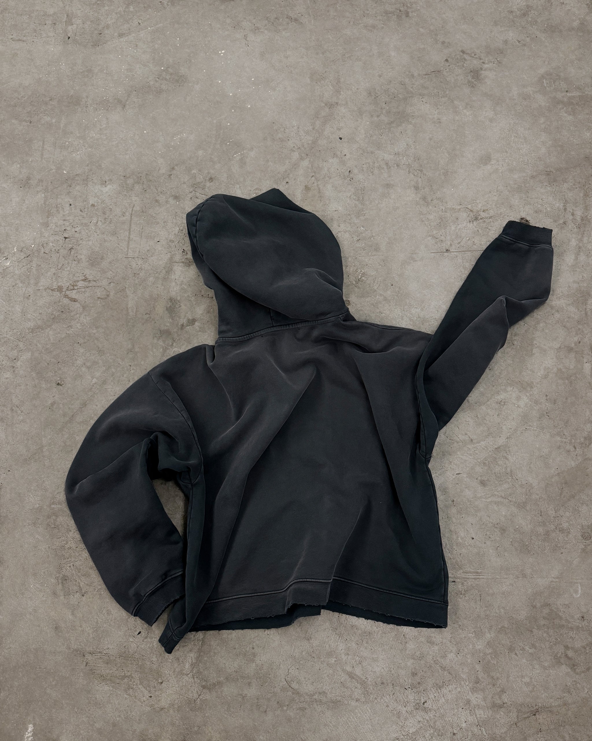SIGNATURE HOODIE